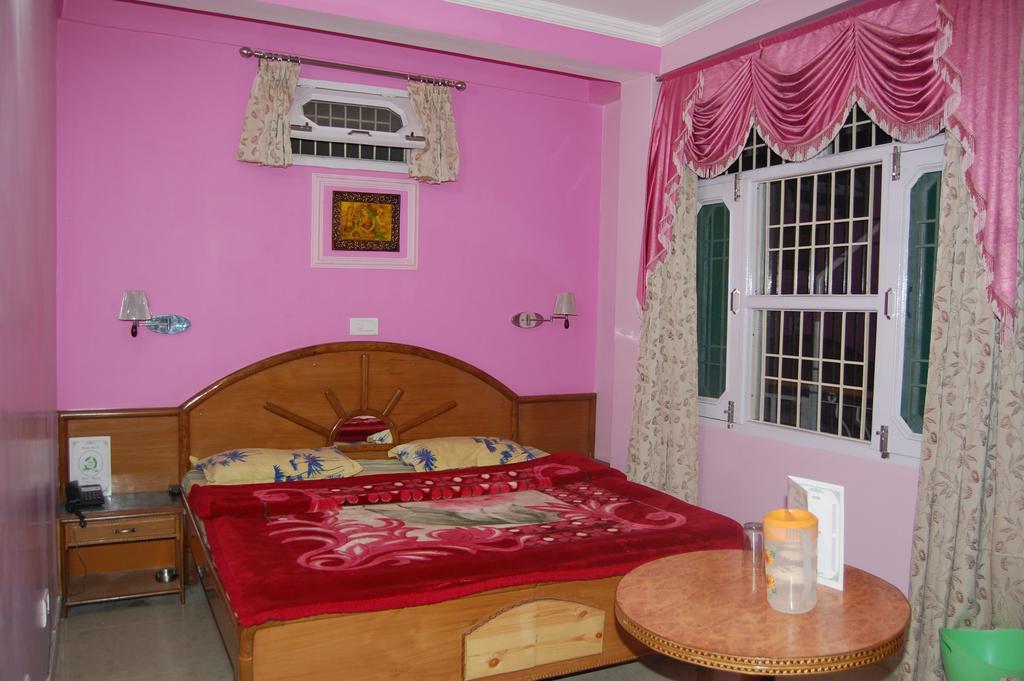 Hotel Ashish Inn Kandāghāt Δωμάτιο φωτογραφία